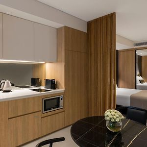 Deluxe Studio Suite